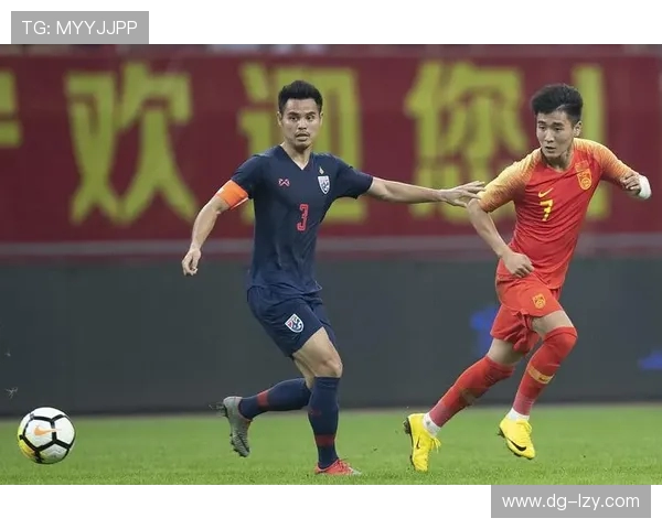 汶马探赛后与海港助教约翰互换队服 两人曾在横滨共事为中心