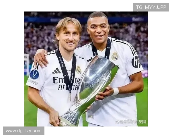 随着皇马1-1爆冷+贝蒂斯2-0！西甲榜首不易主：姆巴佩2场5球没用